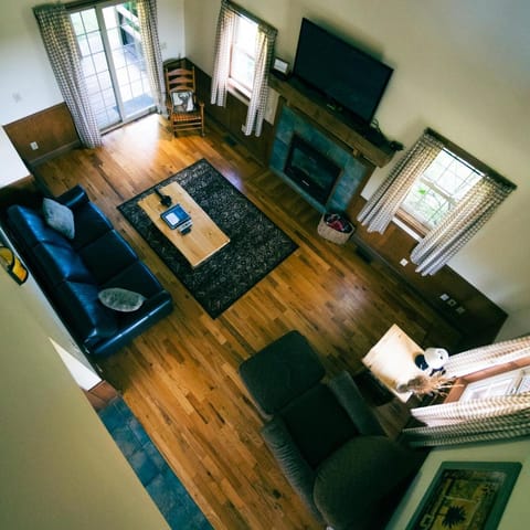 Deer Run - by The Chalets House in Logan