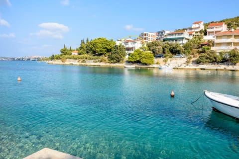 Facade/entrance, Beach