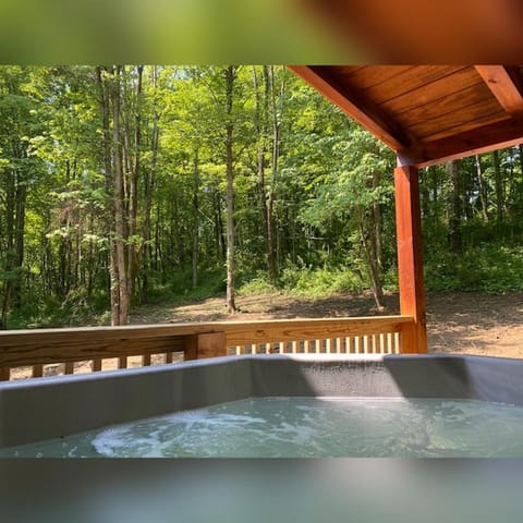 Dogwood - by The Chalets House in Falls Township