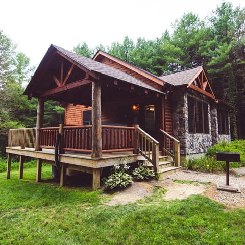 Evergreen - by The Chalets House in Perry Township