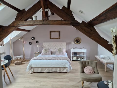D'anciennes ''chambres de bonnes'' Bed and Breakfast in Honfleur