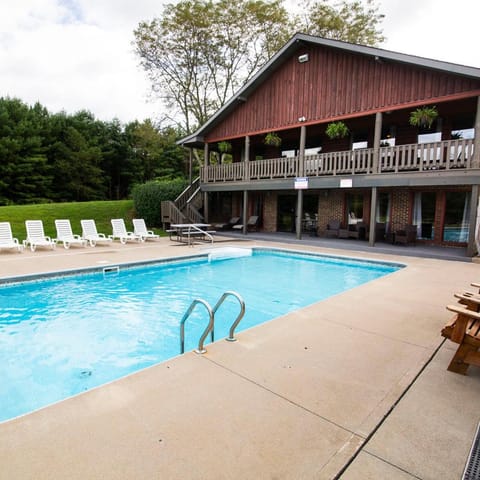 Grande Butte Lodge - by The Chalets House in Perry Township