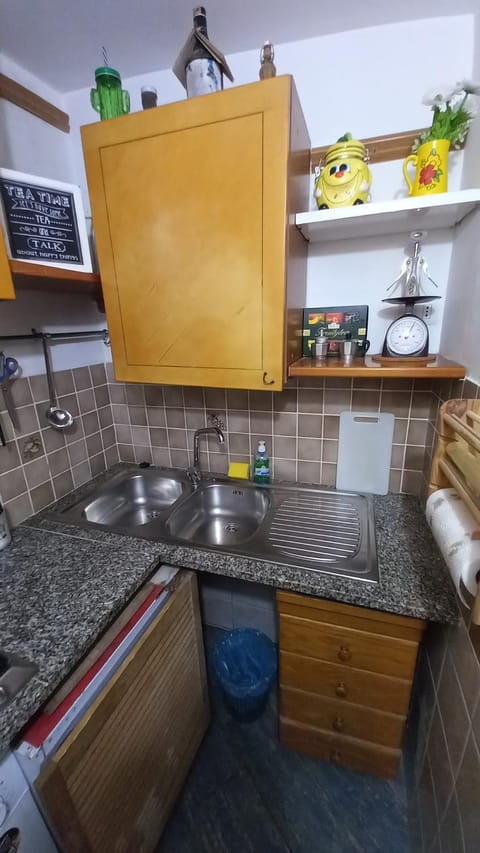 Seafront little House House in Ostia