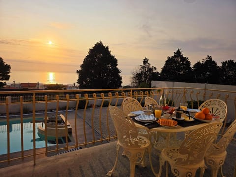 CASTRUM HOUSES - Nature Moledo - Jacuzzi - Sauna - Banho Turc - Bilhar - Matraquilhos Villa in Viana do Castelo District, Portugal