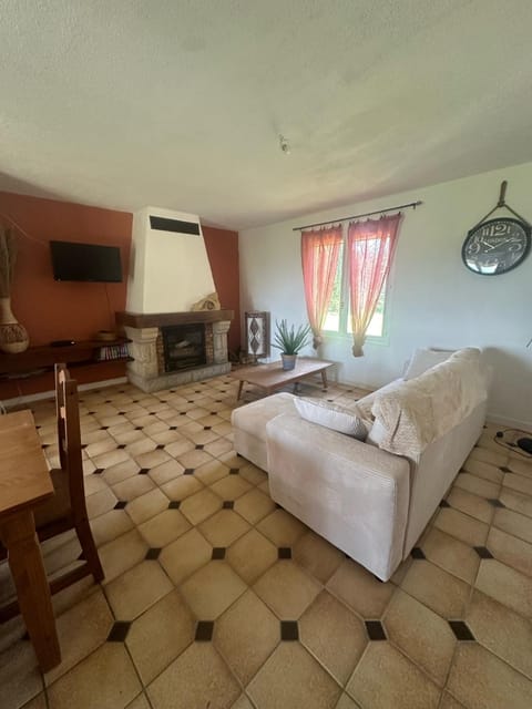 La Maison du Bourboul House in Grospierres