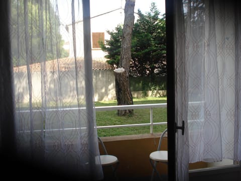 Balcony/Terrace, Garden view