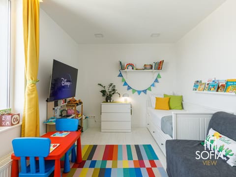 Sofia View - By Metro, Kids Room, Huge Terrace, 2 Garages, PS5, Playground, BBQ, 24h Security Apartment in Sofia