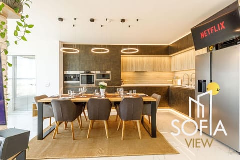 Sofia View - By Metro, Kids Room, Huge Terrace, 2 Garages, PS5, Playground, BBQ, 24h Security Apartment in Sofia