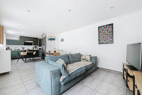 Cosy house with garden near Paris House in Créteil