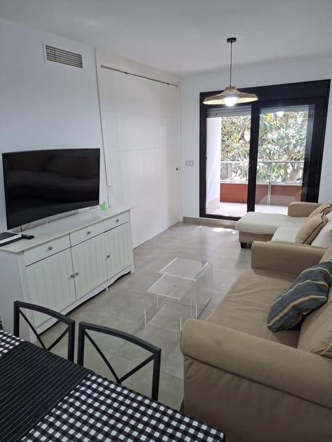 TV and multimedia, Living room, heating, air conditioner