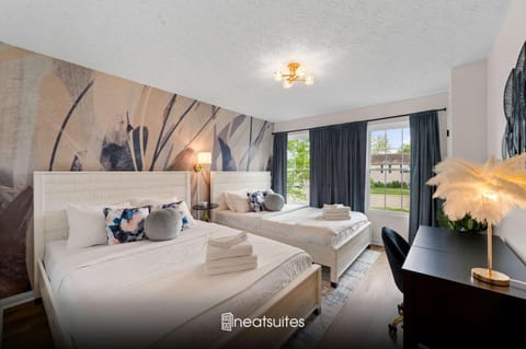 2 BR 1 & half Bath Retreat, Sleeps 7, only 3 Miles to Ark! Apartment in Williamstown