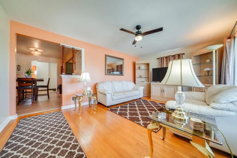 11 Mi to UofL and Norton Hospital Louisville Home House in Louisville