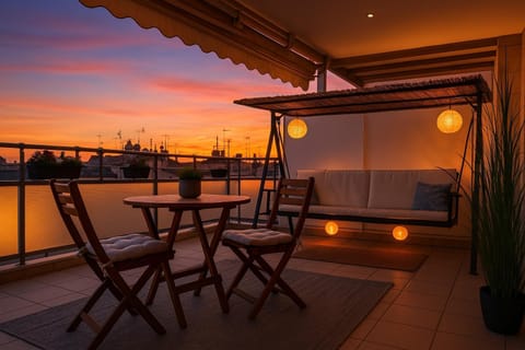 Patio, View (from property/room), Balcony/Terrace, Dining area, Sunrise, Sunset