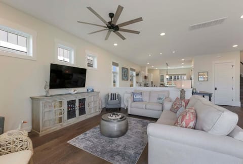 Misty Waters House in Kingsland