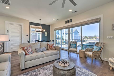 Misty Waters House in Kingsland