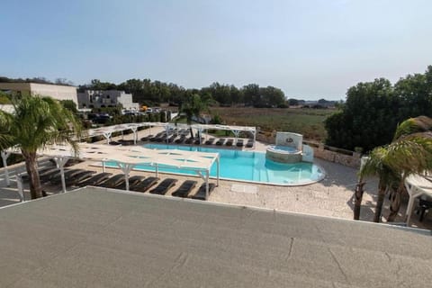 Day, Pool view, Swimming pool, sunbed