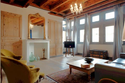 La Maison Debourg Apartment in Lyon