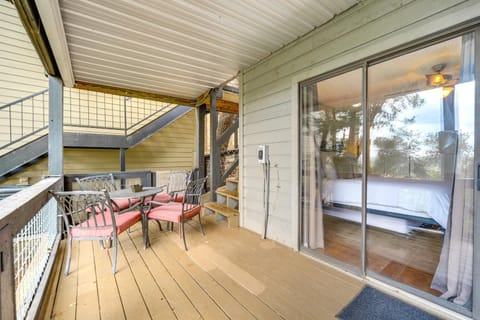 The Cove Lakehouse House in Lake Travis