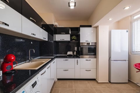 Kitchen or kitchenette, dishwasher, stove, kitchen, kitchen