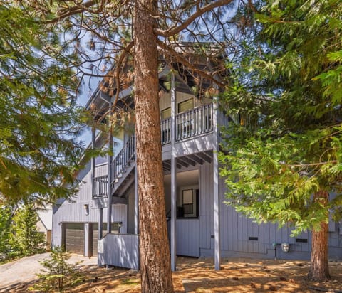 Granite View Lodge - Minutes from Water House in Shaver Lake