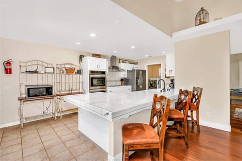 Awesome Views Game Room Hot Tub and More House in Oakhurst