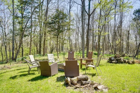 Hot Tub, Deck and Fire Pit Chic Louisville Home! House in Louisville