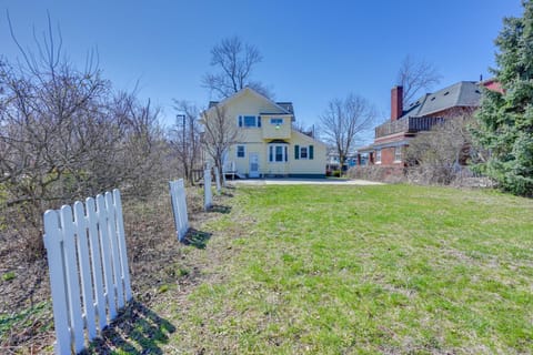 Less Than 1 Mi to Old Town Lansing Home with Furnished Deck House in Lansing