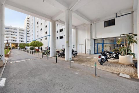 Property building, Facade/entrance, Off site