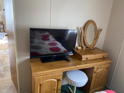 Lovely 2 bedroomed Caravan on Edwards Towyn House in Towyn