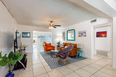 Sapphire Shores Retreat House in Sarasota