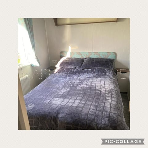 3 bedroomed CH Caravan on Presthaven Beach Resort House in Llanasa