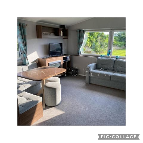 3 bedroomed CH Caravan on Presthaven Beach Resort House in Llanasa