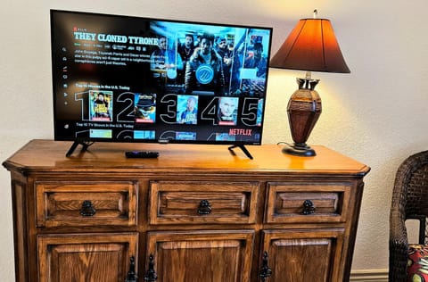 TV and multimedia, Evening entertainment