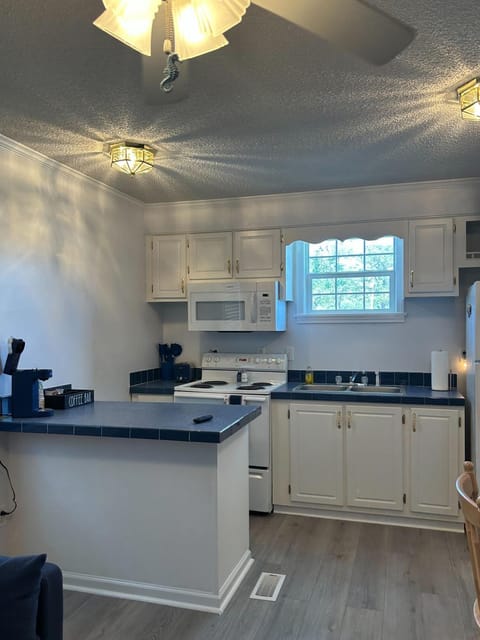 Cozy Home with Pool Access in Surf City Campground/ 
RV Resort in Surf City