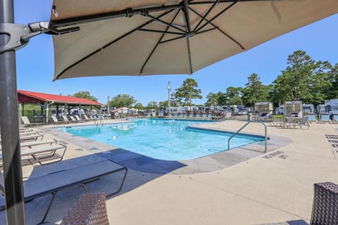 Cozy Home with Pool Access in Surf City Campground/ 
RV Resort in Surf City