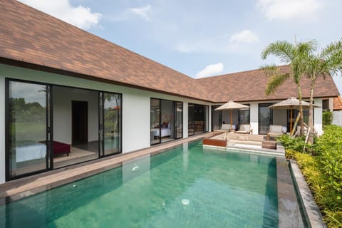 Property building, Pool view, Swimming pool