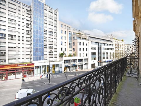 City view, Street view