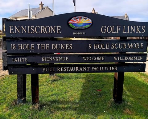 Spacious Apartment, Enniscrone Apartment in County Sligo