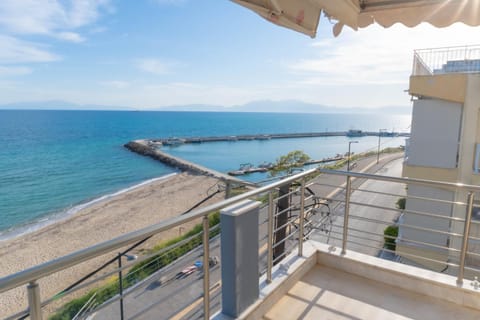 Nearby landmark, Natural landscape, View (from property/room), Balcony/Terrace, Beach, Sea view