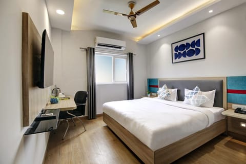 Bed, TV and multimedia, Photo of the whole room, Bedroom, air conditioner