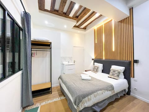 Urban Flat 67 - Spacious Flat in Central Paris Apartment in Paris