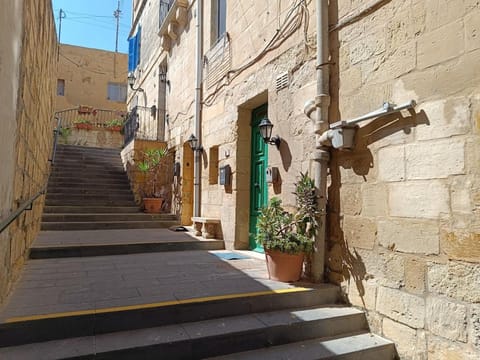Kalkara Maisonette in the Alley Apartment in Saint Paul's Bay