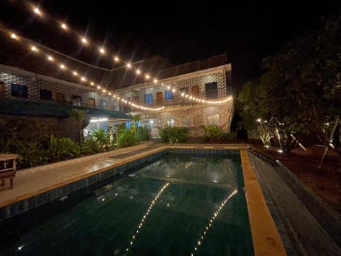 Night, Swimming pool