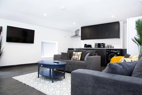 Snuggle Cove Apartments- Walton Road Apartment in Liverpool