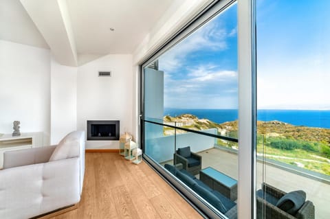 Day, TV and multimedia, View (from property/room), Balcony/Terrace, Living room, Seating area, Evening entertainment, Sea view