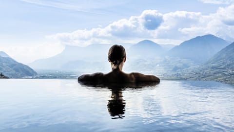 Nearby landmark, Natural landscape, Mountain view