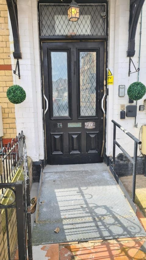 pengwern manor Bed and Breakfast in Rhyl