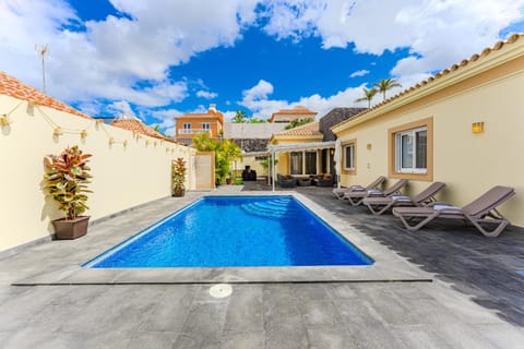 Property building, Day, Pool view, sunbed