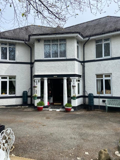 Cornerways Guest House St Austell Cornwall Bed and Breakfast in Saint Austell