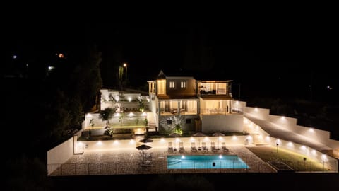 Property building, Swimming pool, Breakfast